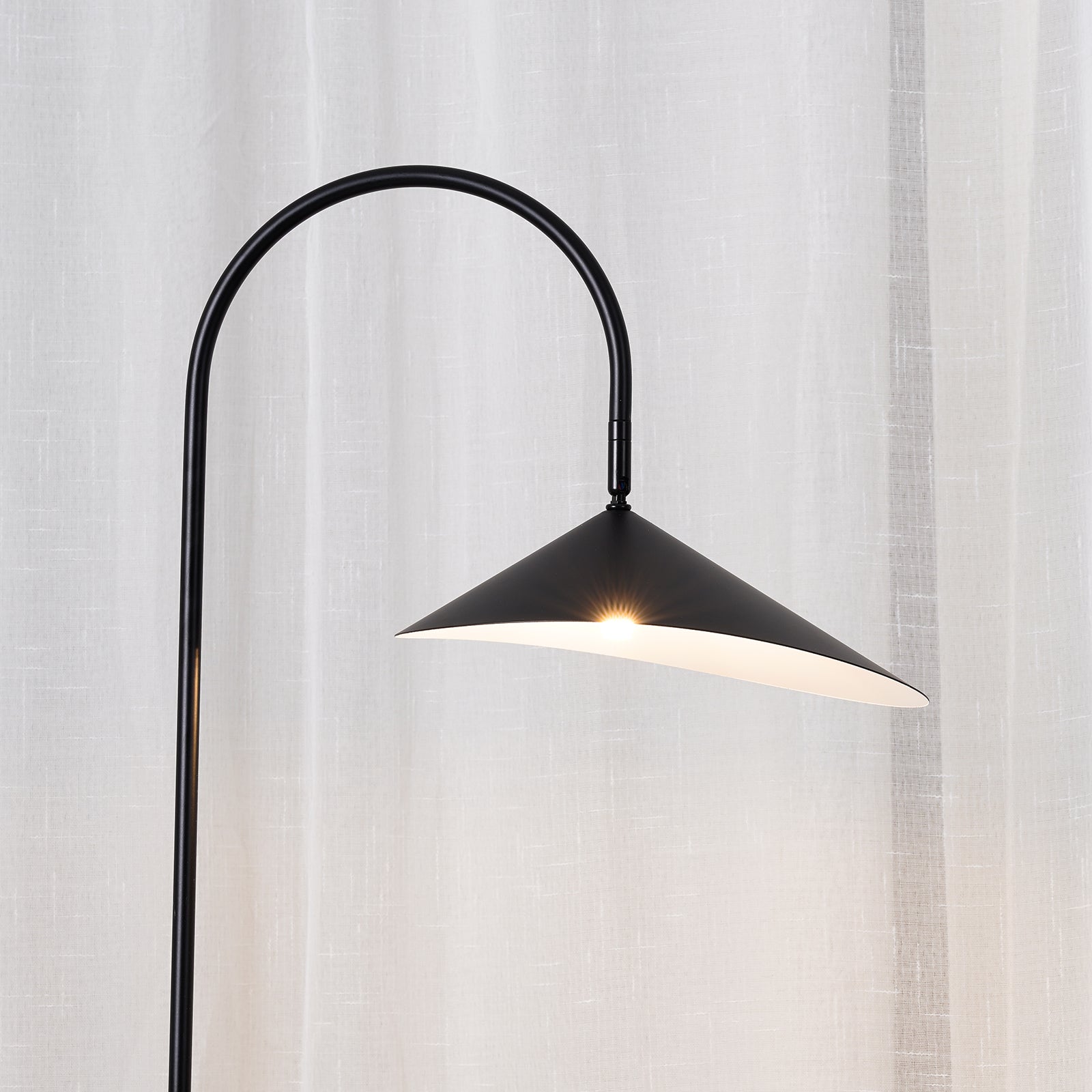 Minimalistische Stehleuchte Miroko