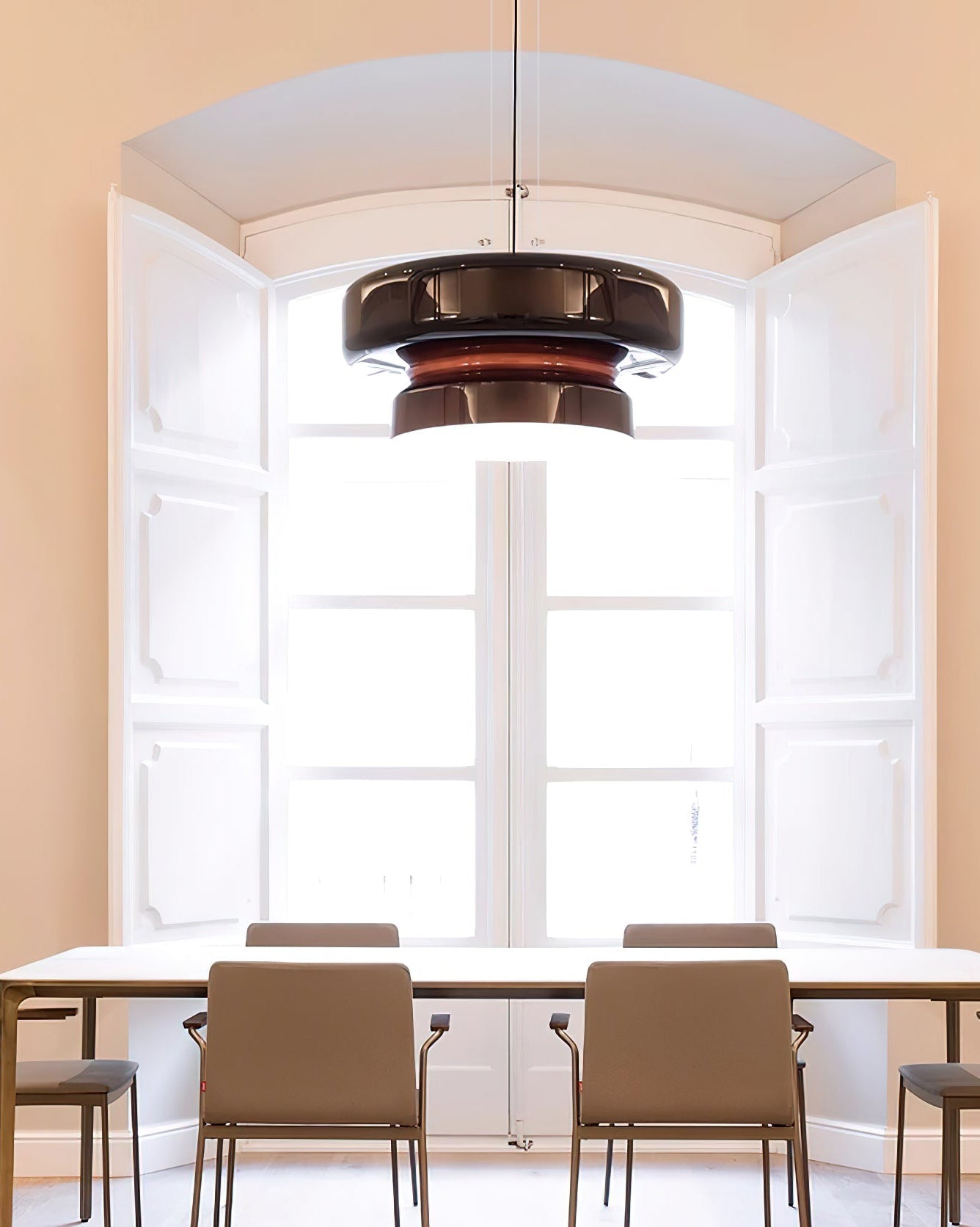 Moderne Pendelleuchte Caviela