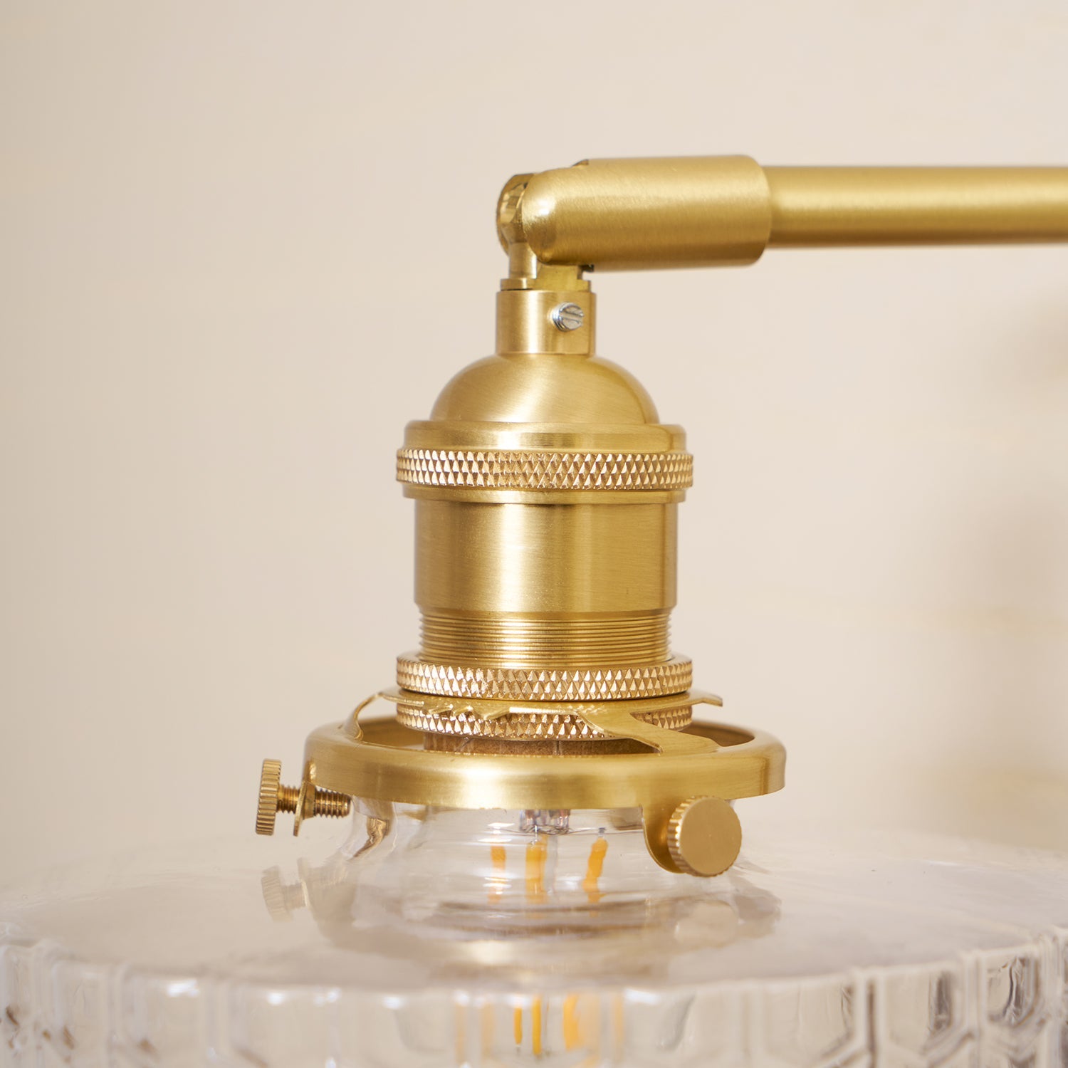 Wandleuchte mit Stecker Ulene