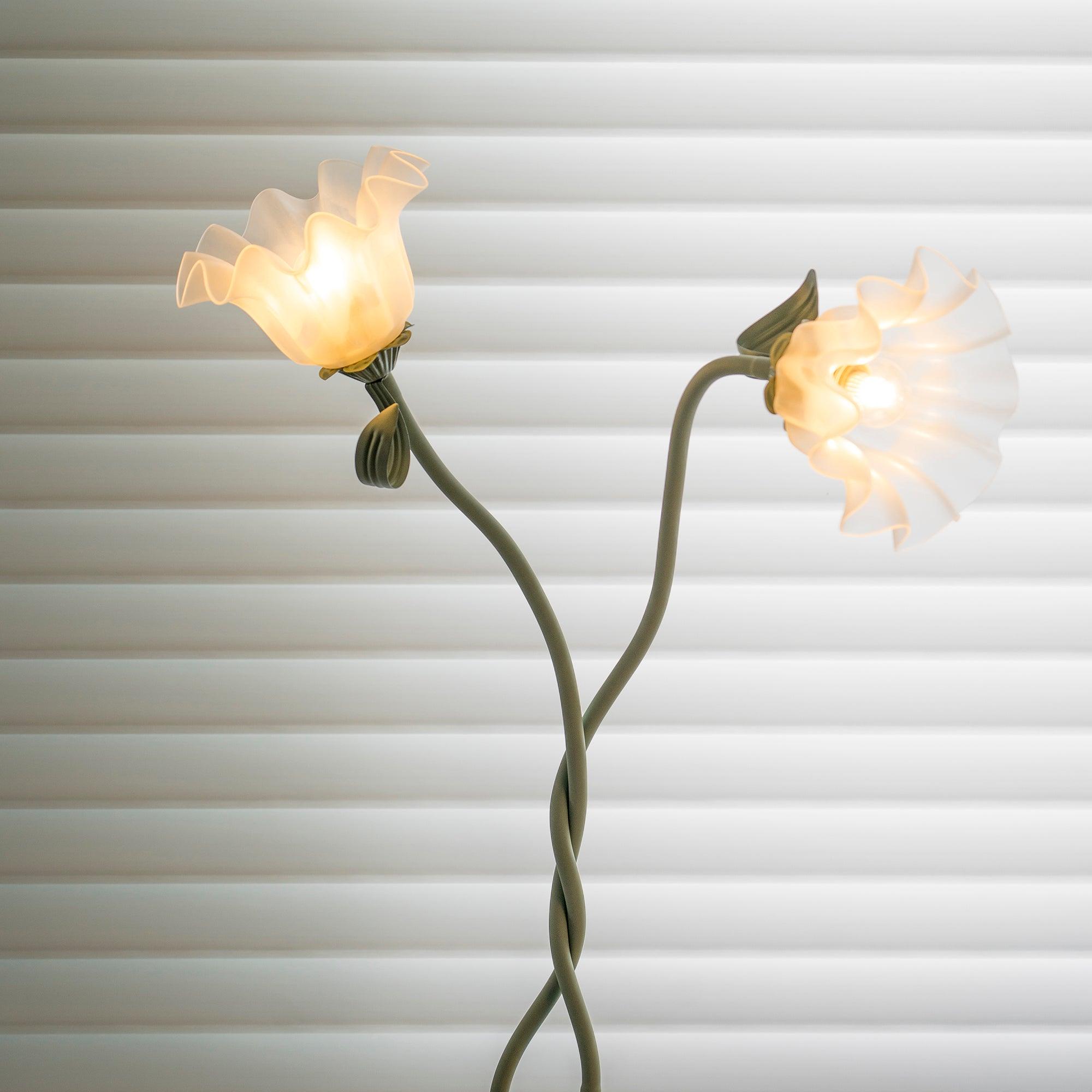 Florale Stehleuchte Quedi