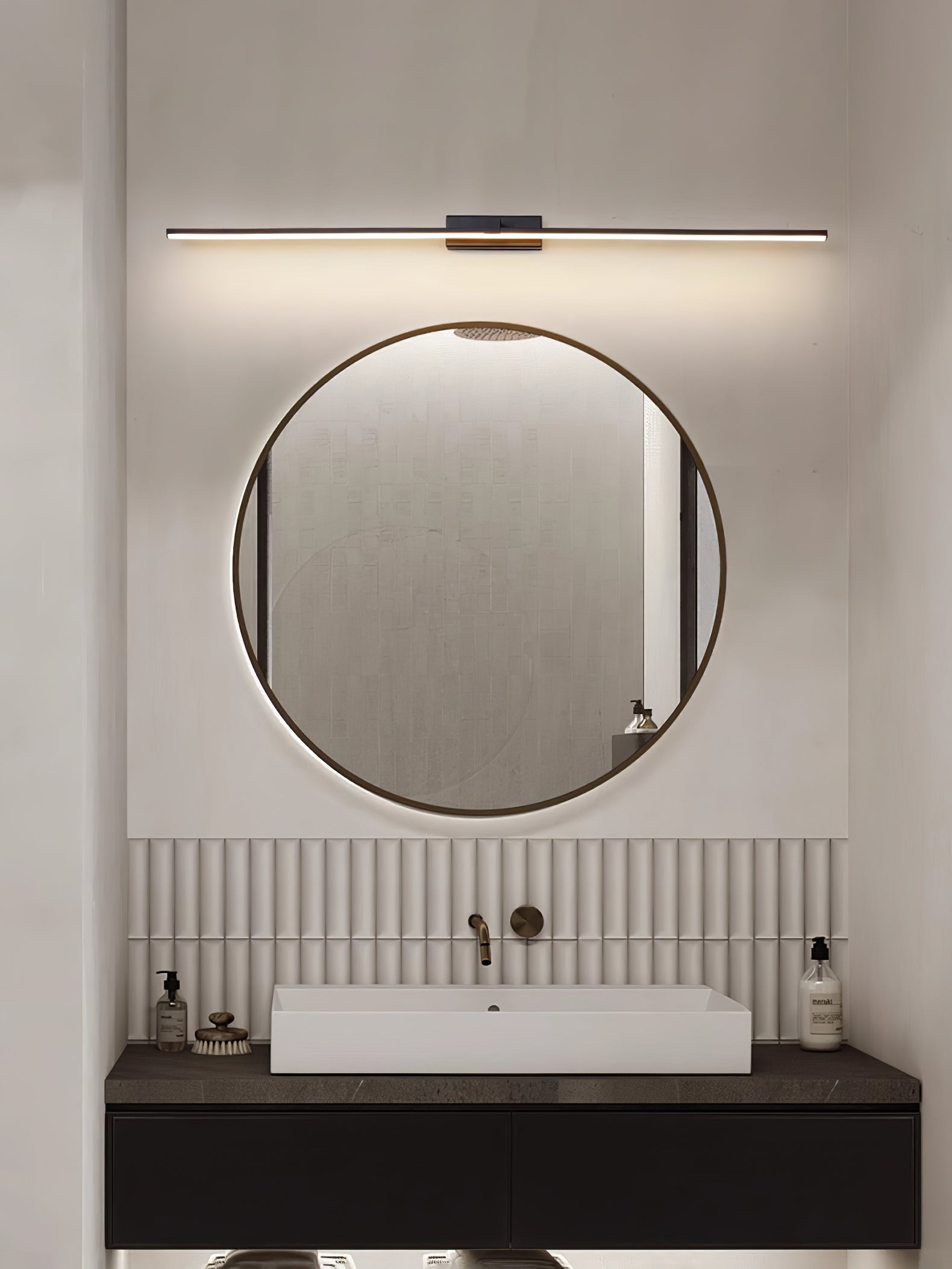 Lineare Wandleuchte Olive