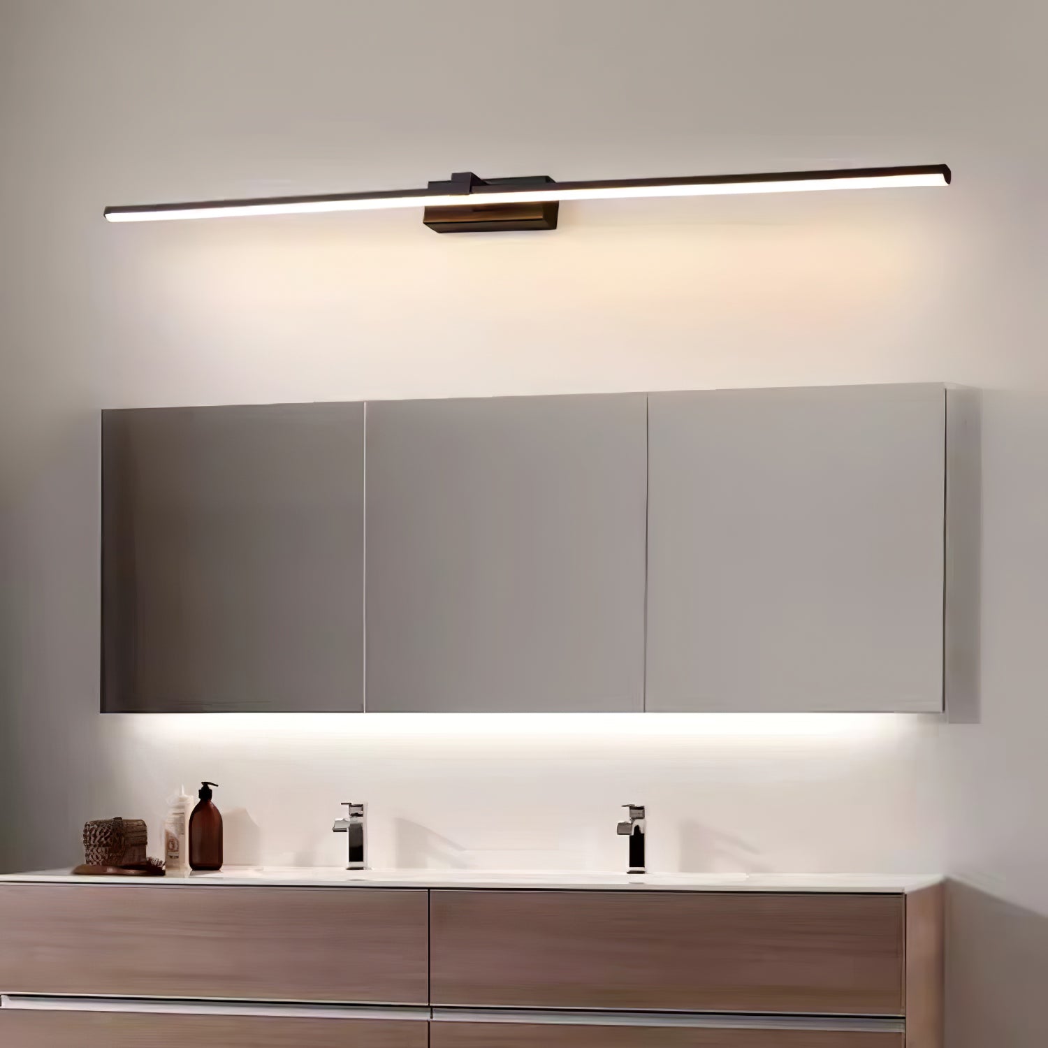 Lineare Wandleuchte Olive