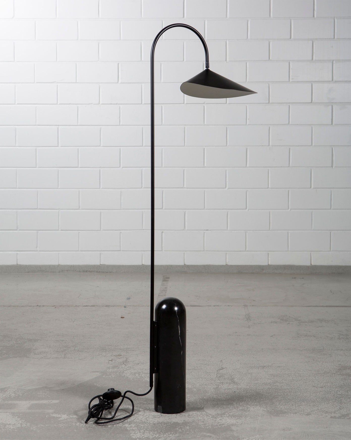 Minimalistische Stehleuchte Miroko