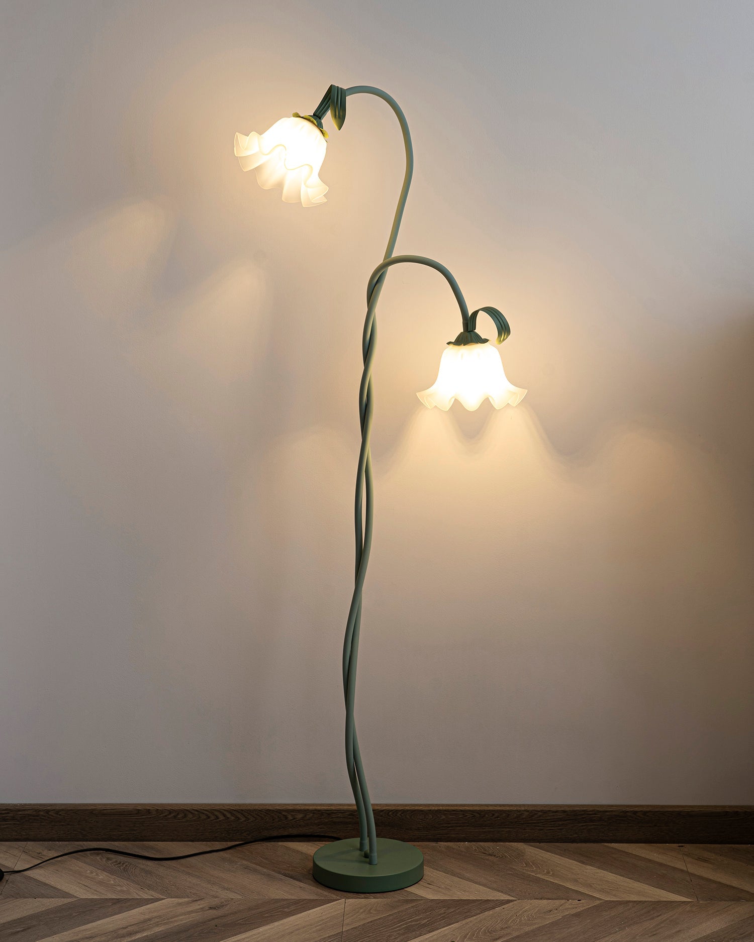 Florale Stehleuchte Quedi