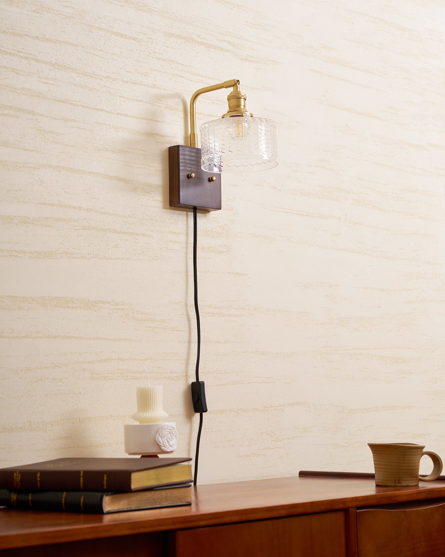 Wandleuchte mit Stecker Ulene