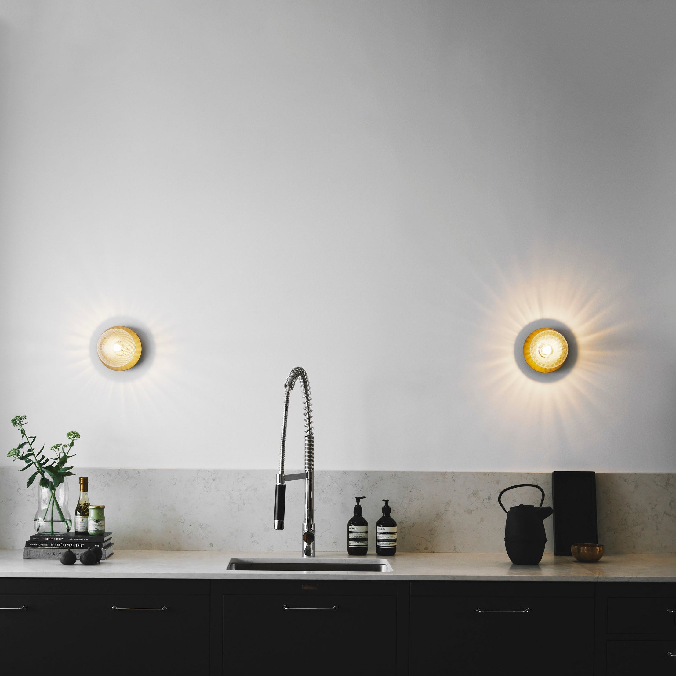 Lumza Orb Wandleuchte