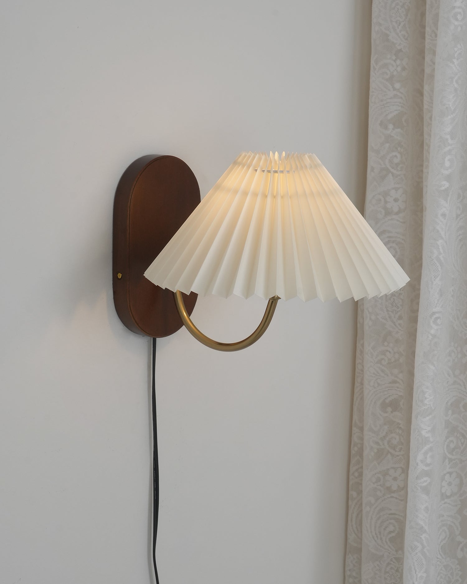Wandleuchte mit Stecker Navimo