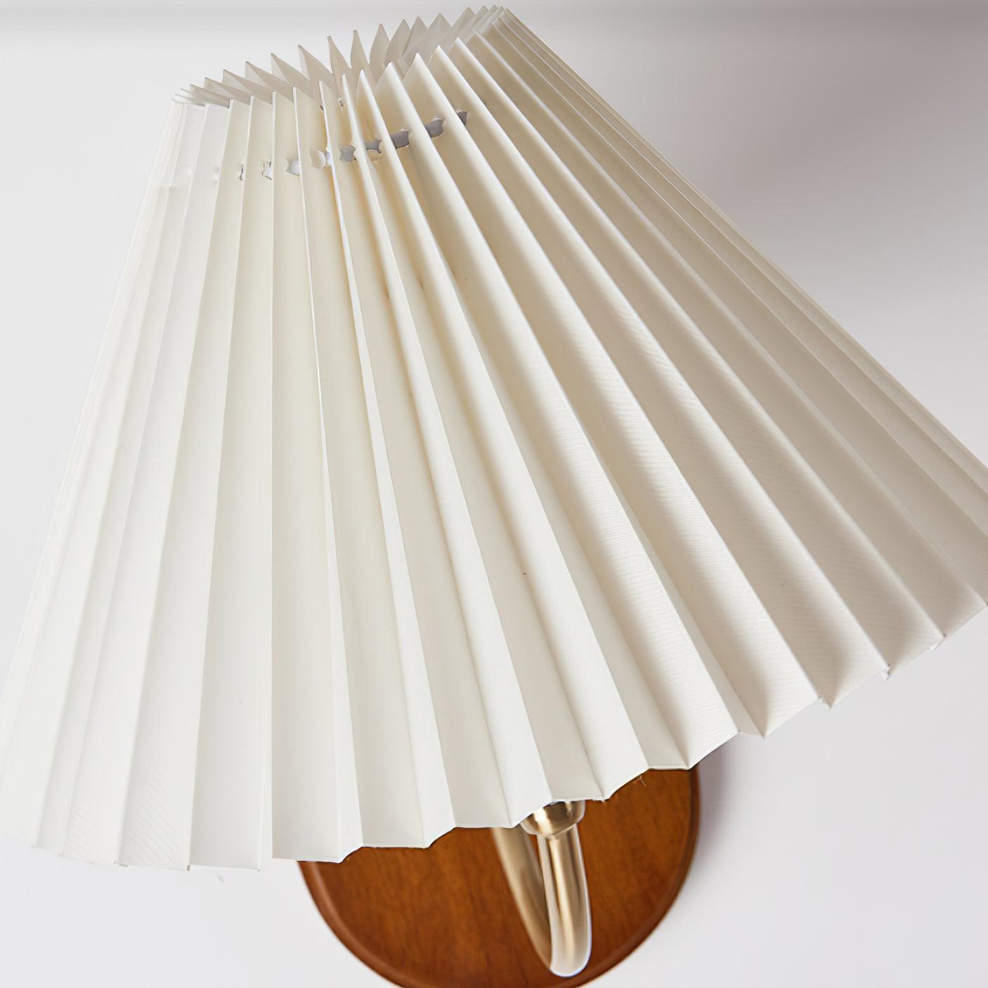 Wandleuchte mit Stecker Navimo