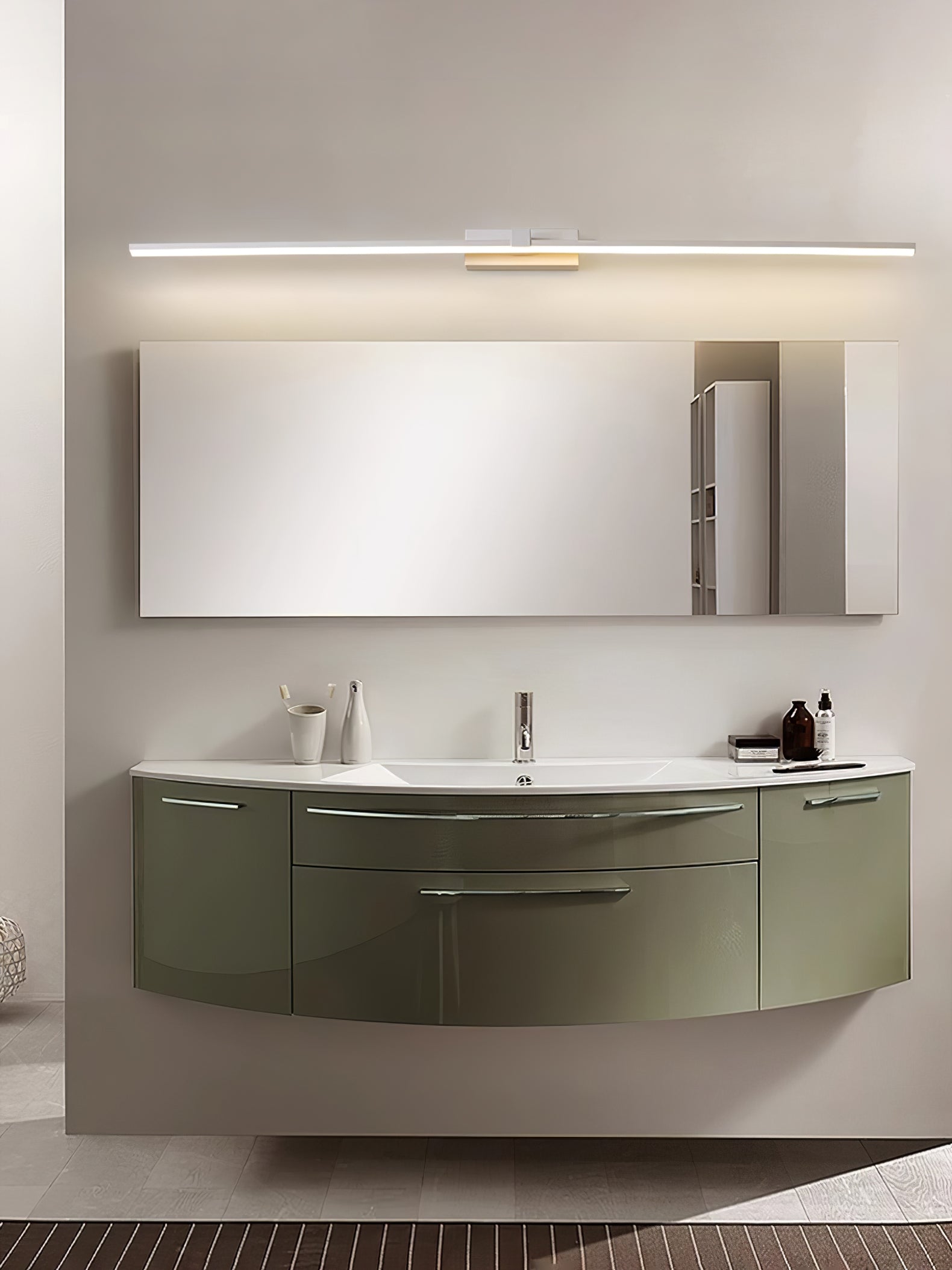Lineare Wandleuchte Olive