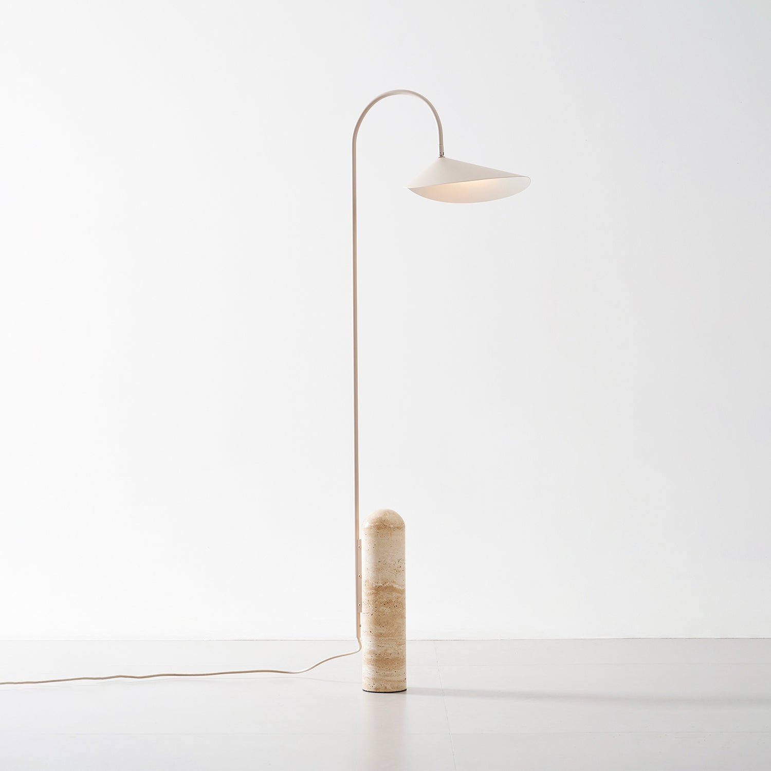 Minimalistische Stehleuchte Miroko