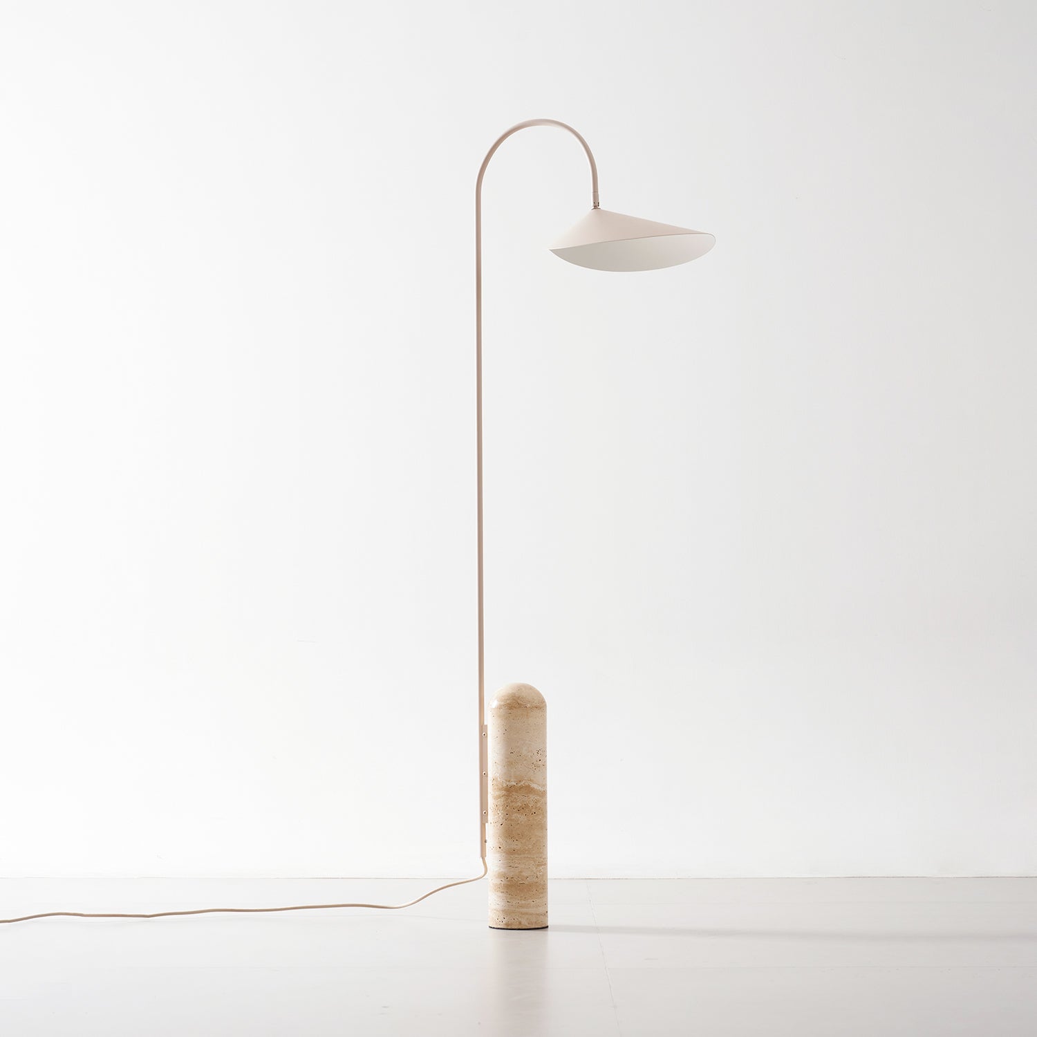 Minimalistische Stehleuchte Miroko