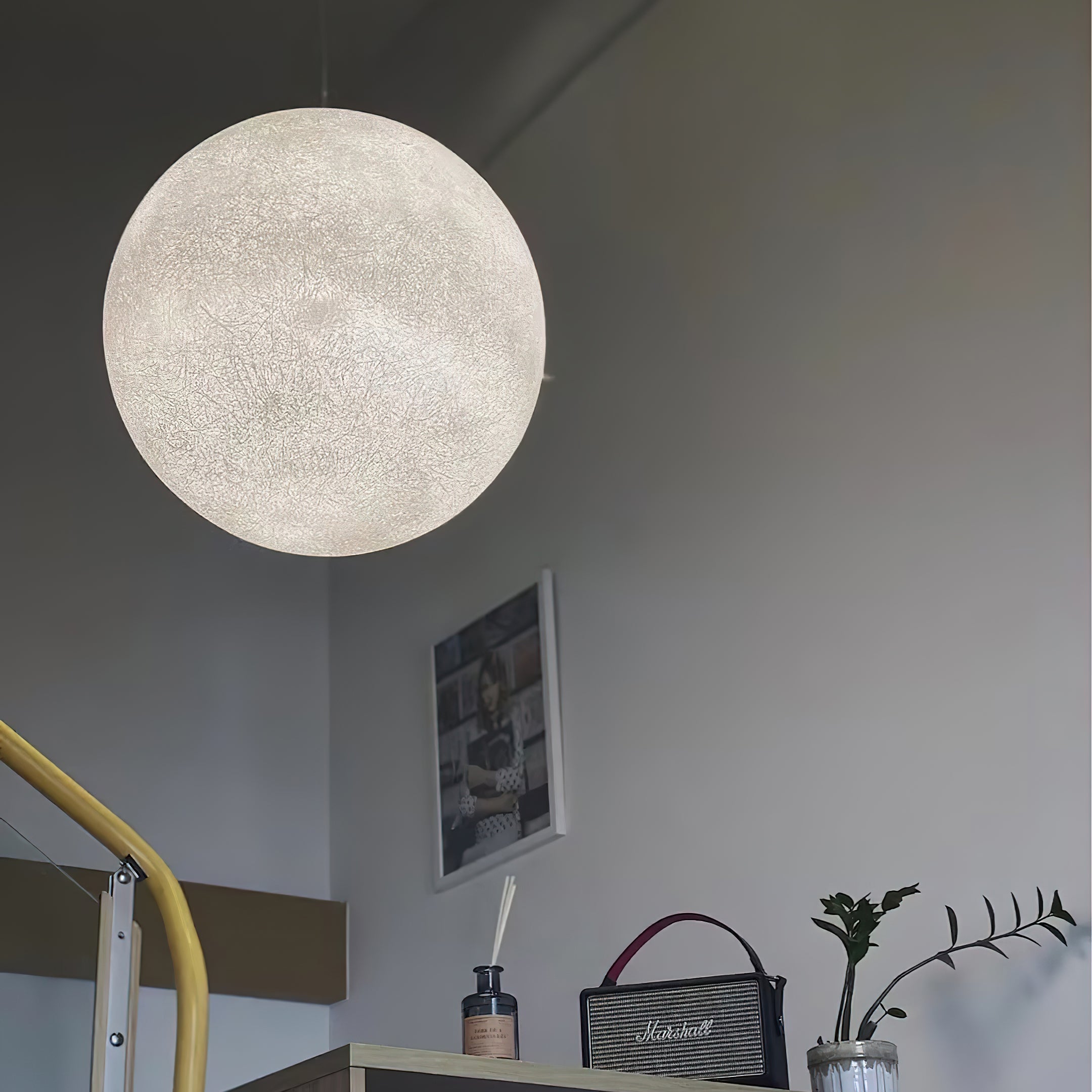 Globus Pendelleuchte Alase