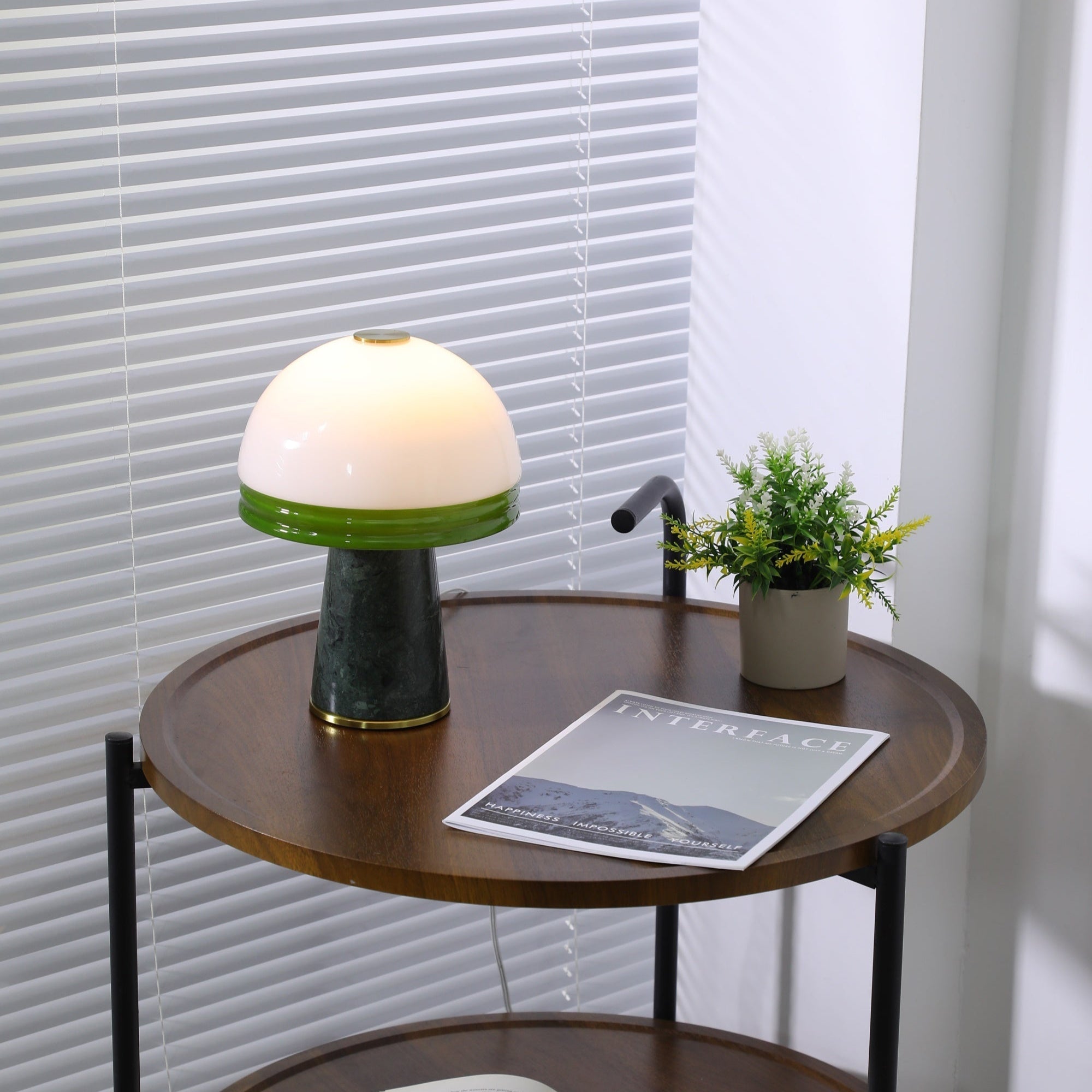 Merosa Schmale Marmor Tischlampe