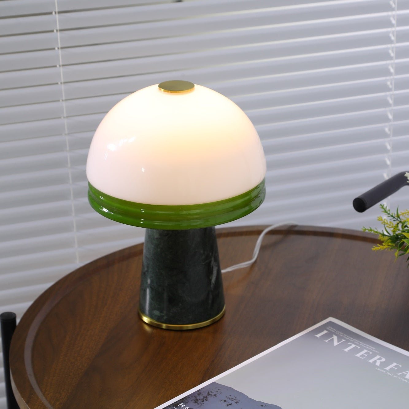 Merosa Schmale Marmor Tischlampe