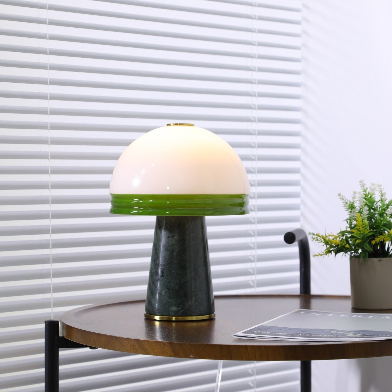 Merosa Schmale Marmor Tischlampe