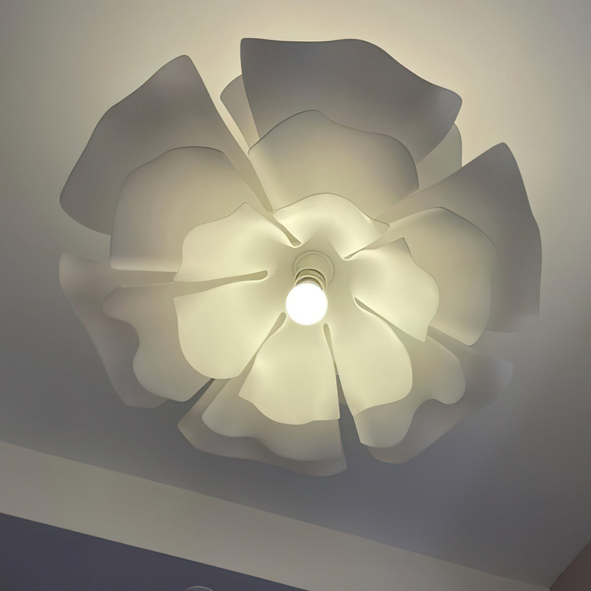 Lotus Pendelleuchte Nirobe